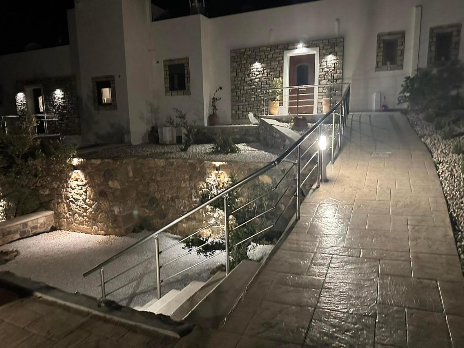 Mediterranean View Villa Makrýgialos 外观 照片