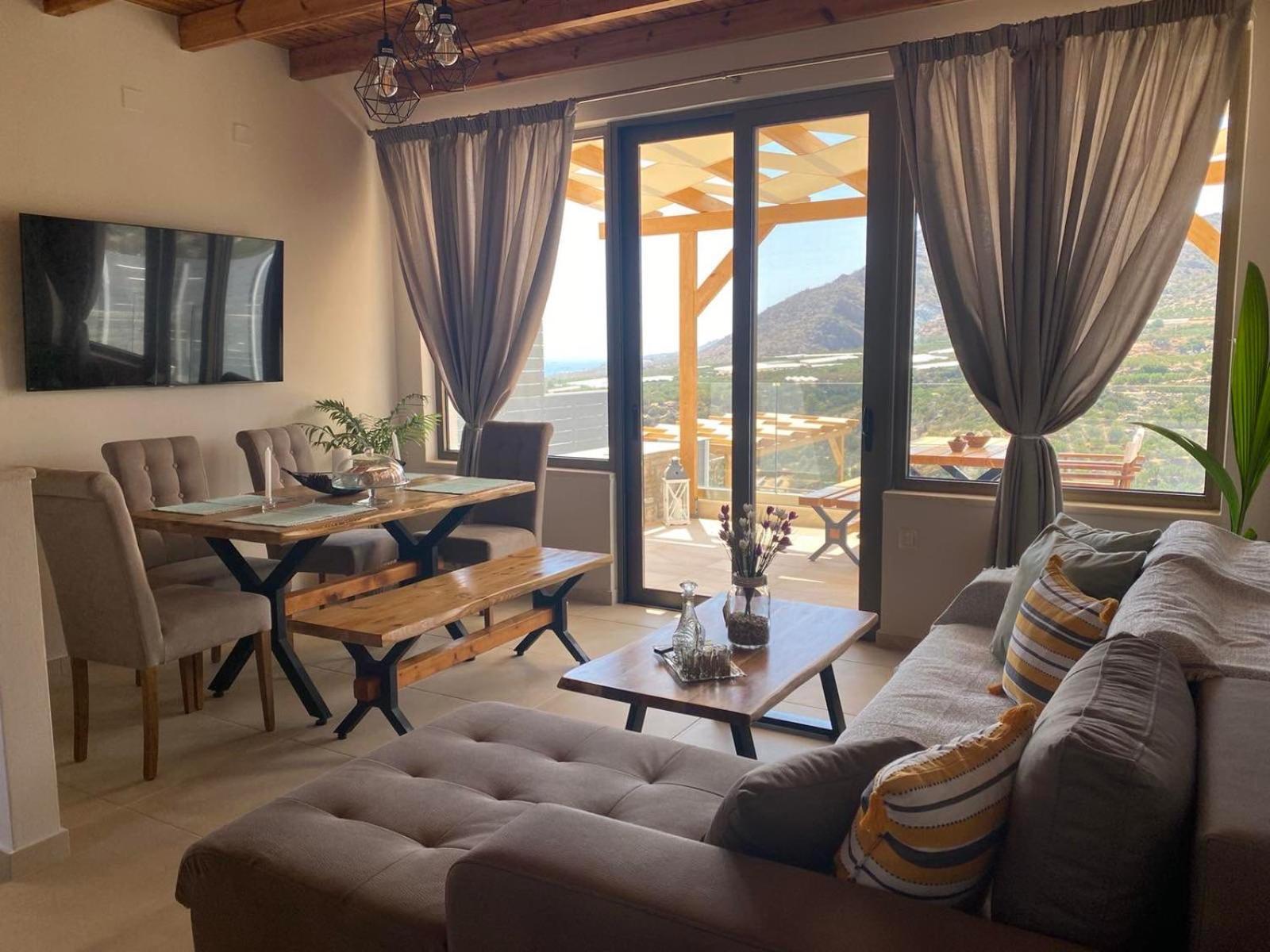 Mediterranean View Villa Makrýgialos 外观 照片