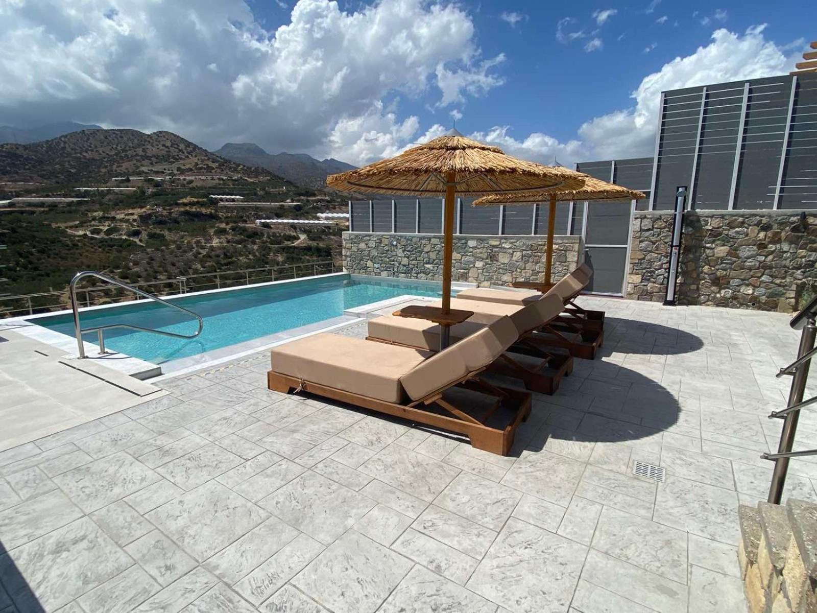 Mediterranean View Villa Makrýgialos 外观 照片