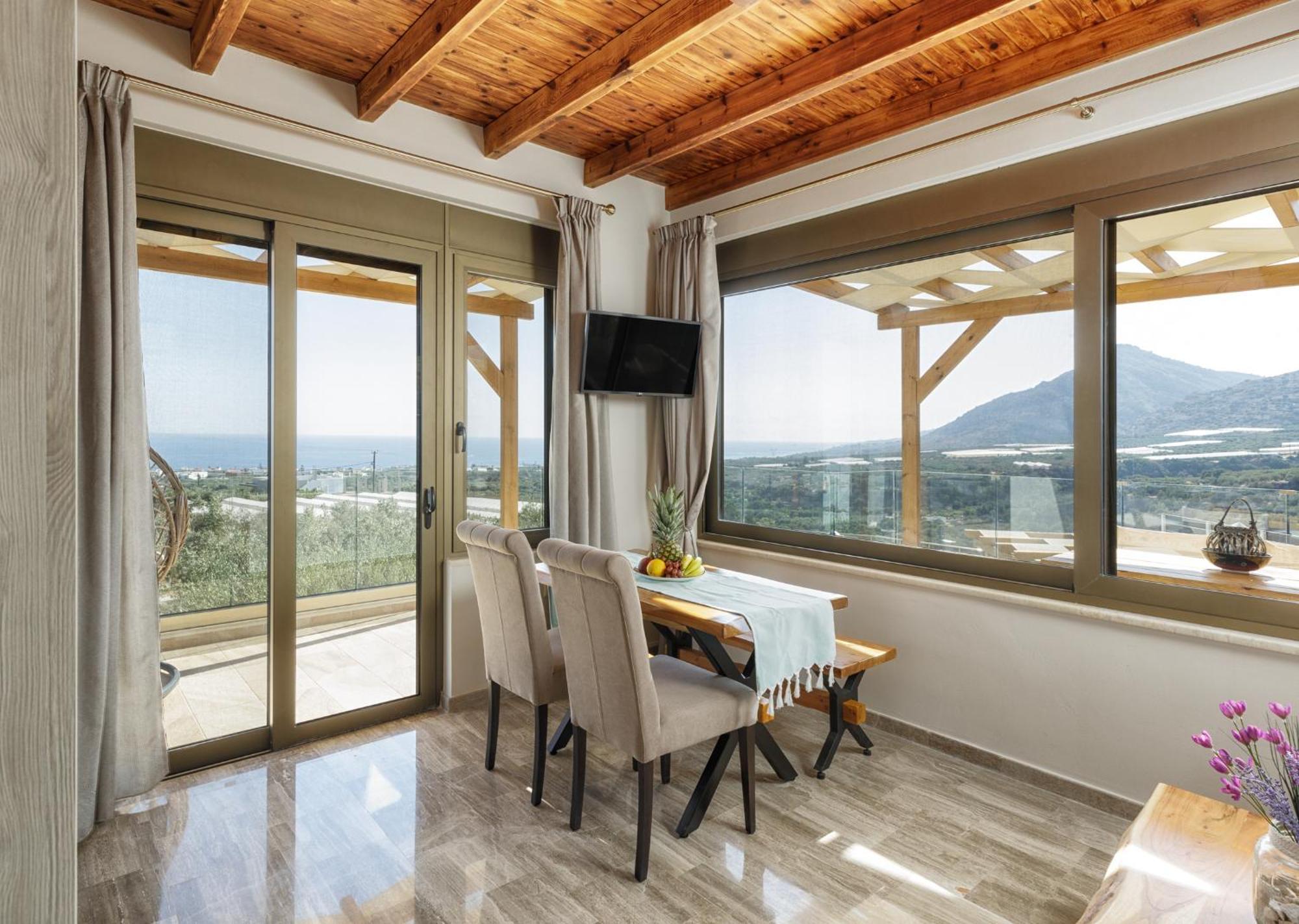 Mediterranean View Villa Makrýgialos 外观 照片