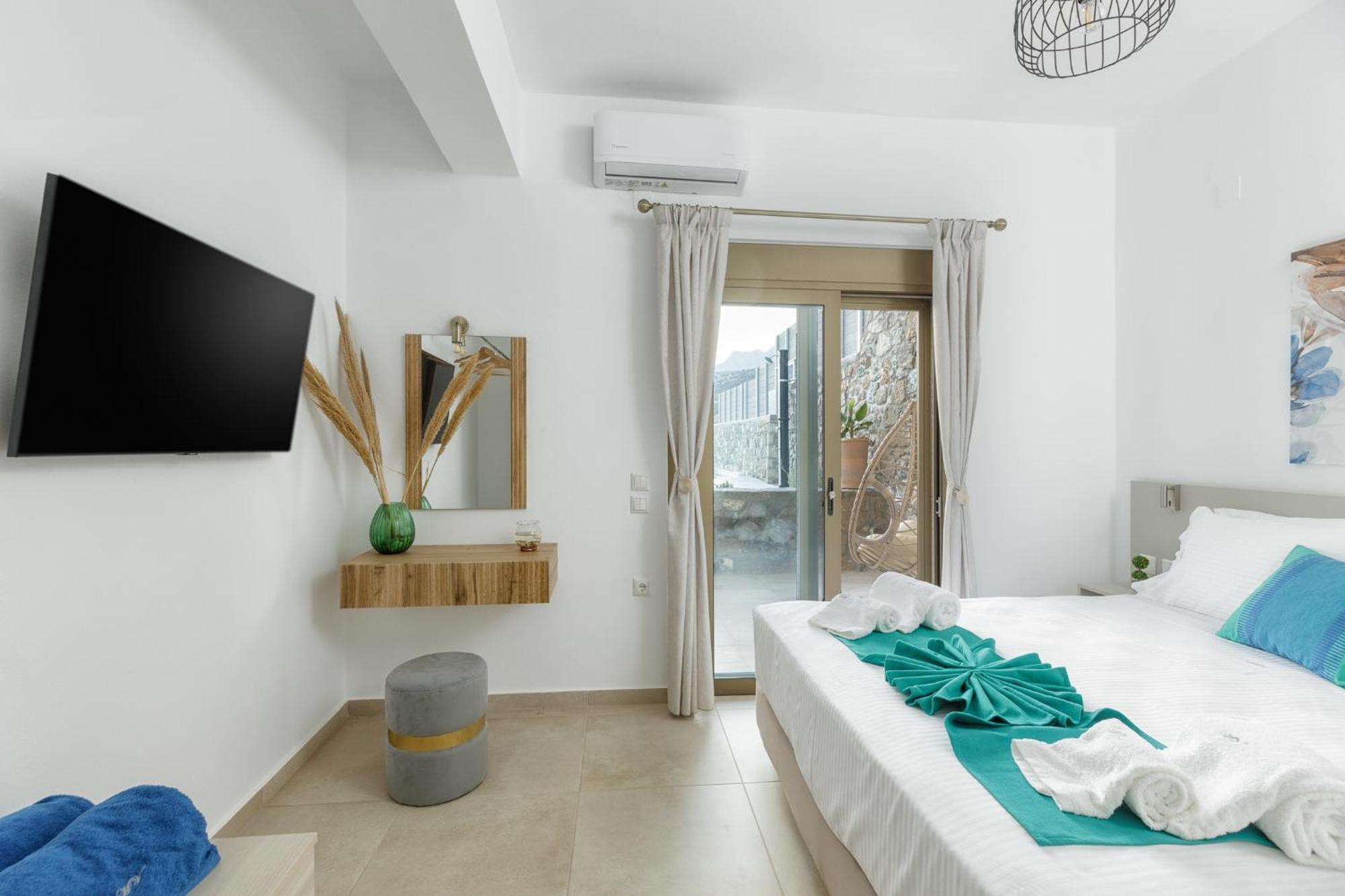 Mediterranean View Villa Makrýgialos 外观 照片
