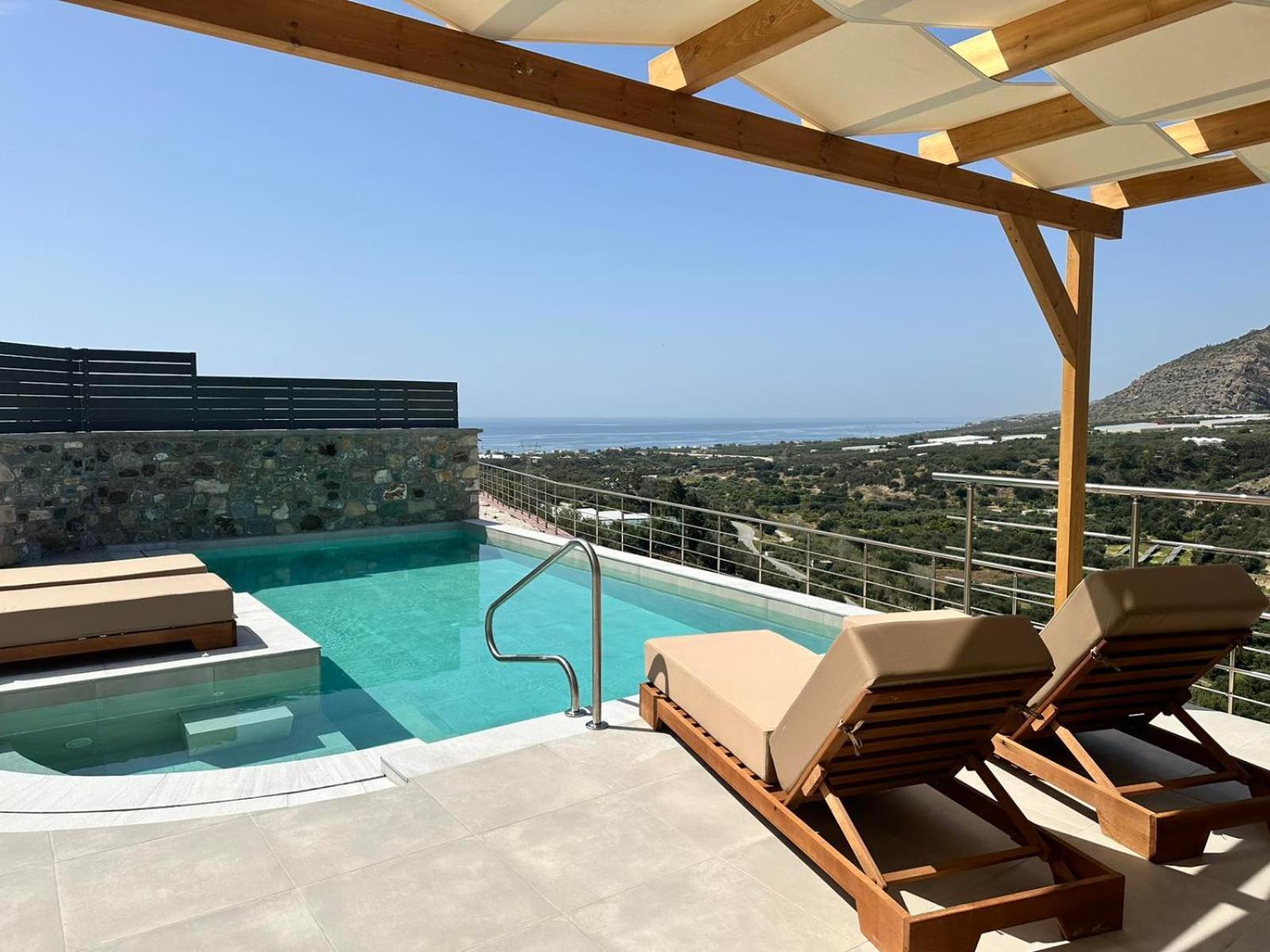 Mediterranean View Villa Makrýgialos 外观 照片